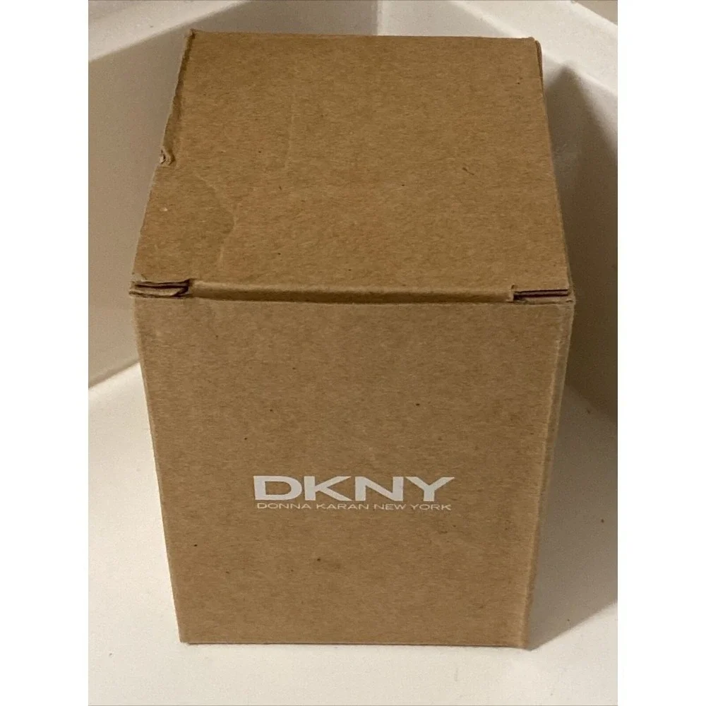 DKNY Watch 3362 Women Silver Tone Rectangle Case Mesh Band 30M‎ *Needs Battery*
